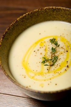 Perfect Comfort Food: Cream of Potato Soup | 31Daily.com Celeriac Soup, 31 Daily, Cream Of Potato Soup, Potato Soup Easy, Pureed Soup, Flavored Bacon, Liquid Diet, Cauliflower Soup, Creamy Soup