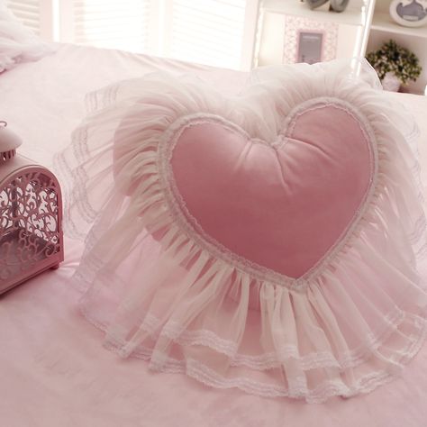 Sofa Bed Room, Korean Garden, Kawaii Cottagecore, Fleece Pillow, Velvet Sofa Bed, Lace Pillow, Pink Cushions, Pink Home Decor, Heart Pillow