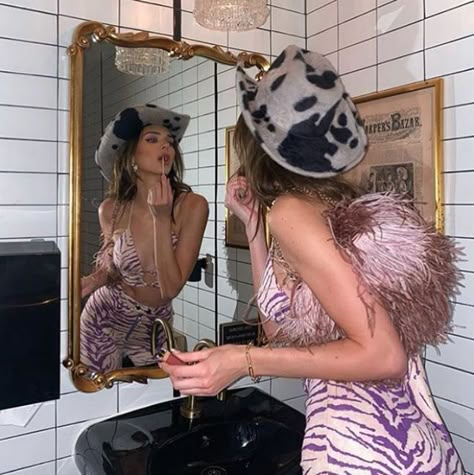 Space Cowgirl, Disco Cowgirl, Cowgirl Costume, Space Cowboy, Spooky Szn, Halloween Inspo, Halloween 2020, Halloween Costume Ideas, Zebra Print