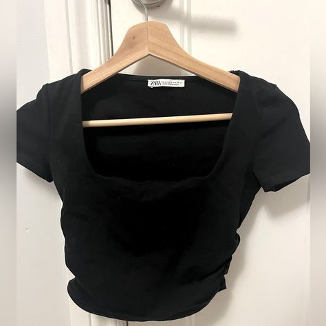 Zara black square neck. Black Square, Zara Black, Zara Tops, Square Neck, Zara, Square, Jewelry Watches, Plus Fashion, Outfit Inspo