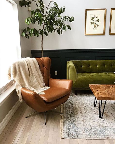 Pottery Barn on Instagram: “Our Wells Swivel Armchair is the perfect addition for your cozy corner 💛 Our most customizable favorite, it also comes in tufted…” Leather Swivel Chair Living Room, Leather Accent Chairs For Living Room, Leather Chair Office, Mid Century Modern Swivel Chair, University Office, Prospect House, Leather Swivel Chair, Tufted Arm Chair, Green Pottery