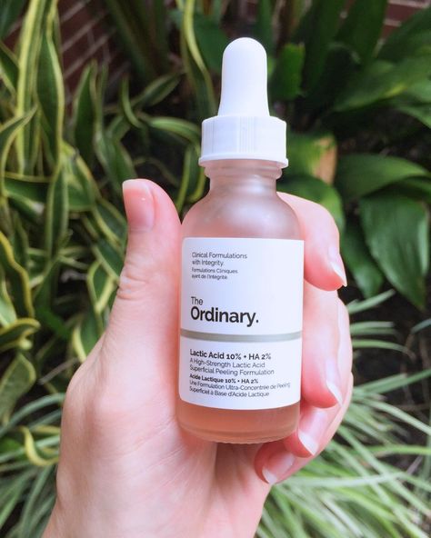 🌿 Discover The Ordinary Lactic Acid 10% + HA! 🌿 🌟 Discover The Ordinary Lactic Acid 10% + HA! 🌟 Revitalize your skin with this high-strength exfoliating serum. Perfect for dry skin, it gently removes dead cells, promotes brightness, and smooths texture. 🔑 Benefits: ✨ Effective exfoliation 🍃 Reduces irritation with Tasmanian pepperberry 💧 Boosts hydration with hyaluronic acid 👌 Ideal for dry skin 💦 Water-based formula Experience the transformative effects of The Ordinary Lactic Acid 10% + H...