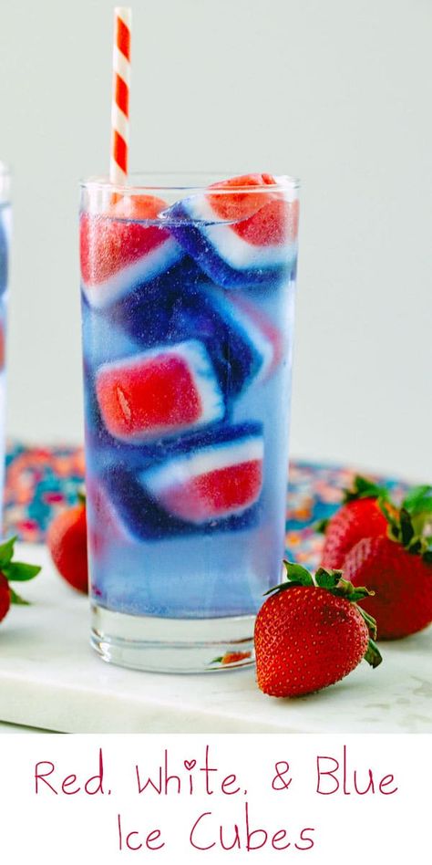 Red, White, and Blue Ice Cubes -- These Red, White, and Blue Ice Cubes are made with all natural ingredients and are the perfect addition to your 4th of July drinks. They're also fun for celebrating your favorite sports teams whose colors are red, white, and blue! via @wearenotmartha Red White Blue Drink, 4th Of July Drinks, Patriotic Drinks, Fourth Of July Drinks, 4th July Food, 4th Of July Food, Vodka Lemonade, Patriotic Food, July Desserts