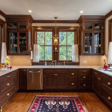 75 Victorian Kitchen Ideas You'll Love - August, 2024 | Houzz Kitchen Historic Home, Victorian Home Kitchen Remodel, Victorian Inspired Kitchen, Traditional Victorian House Interior, 1890s Kitchen, Georgian Kitchens, Kitchen Ideas Victorian House, Historic Home Kitchen, Contemporary Victorian Interiors