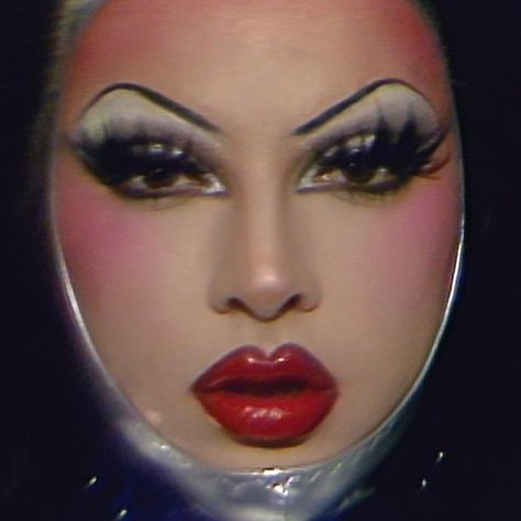 Violet Chachki Makeup, Violet Chachki, Drag Make-up, Scene Makeup, Punk Makeup, Drag Queen Makeup, Avant Garde Makeup, Queen Makeup, Drag Makeup