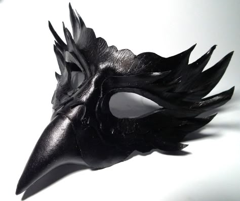 Fairy Masquerade, Raven Mask, Raven Costume, Crow Mask, Yakuza Tattoo, Bird Masks, Creation Photo, Venetian Masquerade, Party Masks