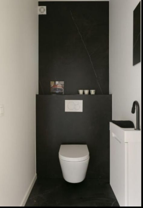 Black Wc Toilets, Wc Black, Shed Bathroom, Minimalist Toilets, Small Toilet Design, Modern Black Bathroom, Small Downstairs Toilet, Toilet Ideas, Toilet Room Decor