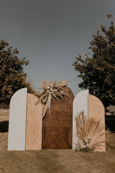 Boho Styl, Wedding Backdrop Design, Future Wedding Plans, Backdrop Design, Western Wedding, Wedding Vibes, Wedding Wishes, Wedding Deco, Wedding Arch