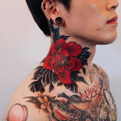 Flower Neck Tattoo, Red Flower Tattoos, Side Neck Tattoo, Tattoo Neck, Throat Tattoo, Neck Tattoos Women, Neck Tattoo For Guys, Sweet Tattoos, Peonies Tattoo