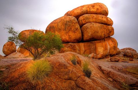 HDR-devils-marbles-chemical-weathering Biological Weathering, Mechanical Weathering, Physical Weathering, Chemical Weathering, Weather Rock, Microscopic Organisms, Colorful Places, Rock Types, Colorful Life