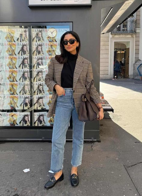 How To Dress 'Old Money' On A Budget: Fall & Winter [2024] Brown Womens Shoes, Runway Outfits, Aesthetic Outfit Ideas, Shoe Style, Luxury Outfits, Old Money, Capsule Wardrobe, Flare Jeans, Matcha