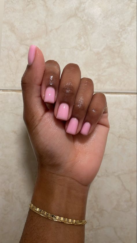 Russian Acrylic Nails, Summer Nails 2024 Black Women, Natural Vacation Nails, Powder Natural Nails, European Manicure, Russian Mani, Shellac Gel Nails, Short Square French Tip, Nude Gel Nails