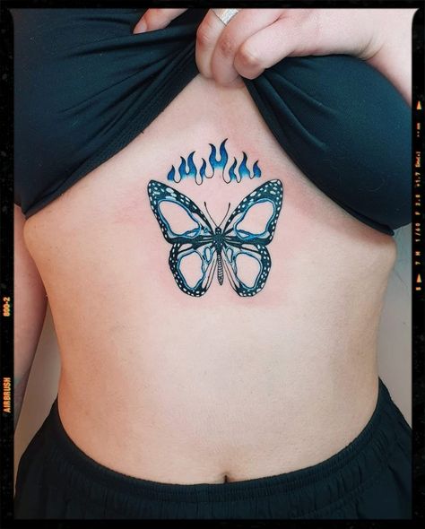 Butterfly Tattoo Inspiration Flaming Butterfly Tattoo, Butterfly On Fire Tattoo, Fire Butterfly Tattoo, Flaming Butterfly, Watercolor Butterfly Tattoo, Butterfly Tattoo Stencil, Gang Tattoos, App Filter, Knife Tattoo