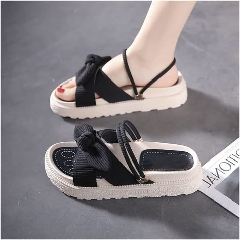 Sepatu Platform, Korean Sandals, Trendy Slippers, Casual Shoes Women Sneakers, Flat Shoes Black, Cute Shoes Heels, Fashion Shoes Heels, Shoes Outfit Fashion, Kawaii Shoes