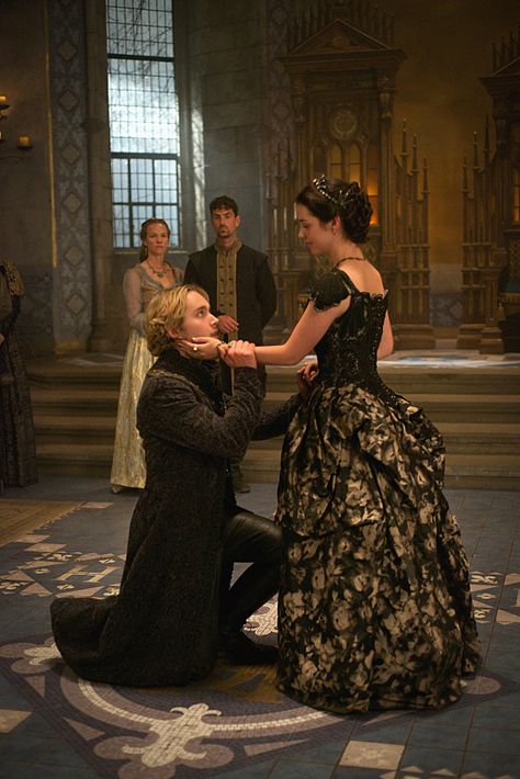 The Bechdel, Russo, and Race Test: Reign, "Extreme Measures" - Season 3, Episode 3 #Reign #Bechdel #VitoRusso #RaceTest Reign Outfits, Reign Cast, Francis And Mary, Reign Mary And Francis, Mary And Francis, Reign Tv Show, Marie Stuart, Reign Mary, Toby Regbo