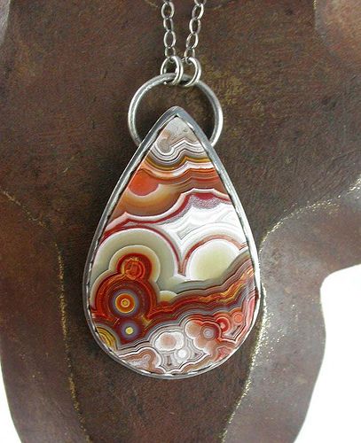 Laguna Lace Agate Pendant | Flickr - Photo Sharing! Metalwork Jewelry, Metal Clay Jewelry, Cabochon Jewelry, Agate Jewelry, Crazy Lace Agate, Jewelry Outfit, Silver Pendants, Agate Pendant, Lace Agate