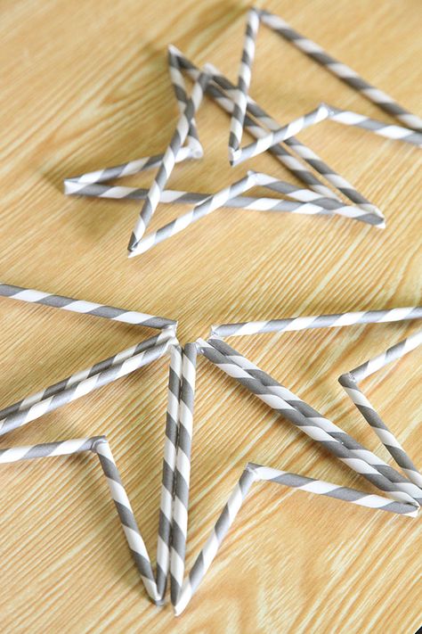 Paper Straws Crafts, Craft Ideas For Beginners, Straw Crafts, Snowflake Craft, Diy Cat Toys, Paper Craft Ideas, Star Diy, Make Paper, Aesthetic Vibes