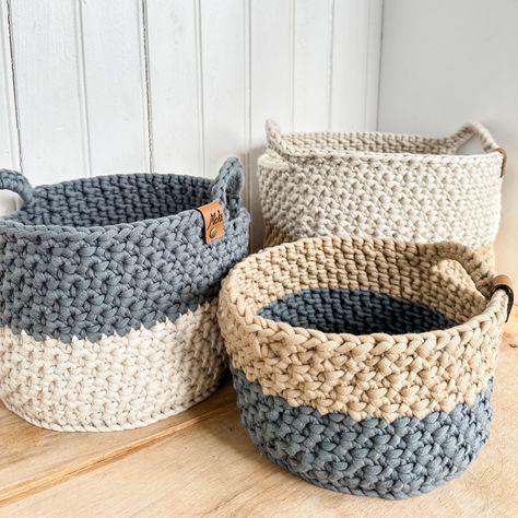 Crochet Pattern/two-toned Nesting Baskets - Etsy Australia Baskets Crochet, Crocheted Baskets, Perfect Gift Basket, Nesting Baskets, Celtic Weave, Crocheting Patterns, Crochet Baskets, Basket Pattern, Waffle Stitch