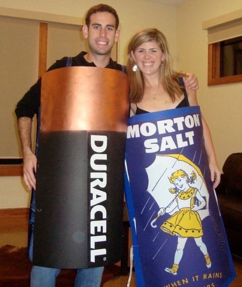 Assault and Battery Punny Halloween Costume Beer Pong Halloween Costume, Beer Pong Halloween, Play On Words Costumes, Halloween Treats Ideas, Pun Costumes, Punny Costumes, Halloween Couple Costume, Halloween Costumes Women Creative, Sibling Halloween Costumes