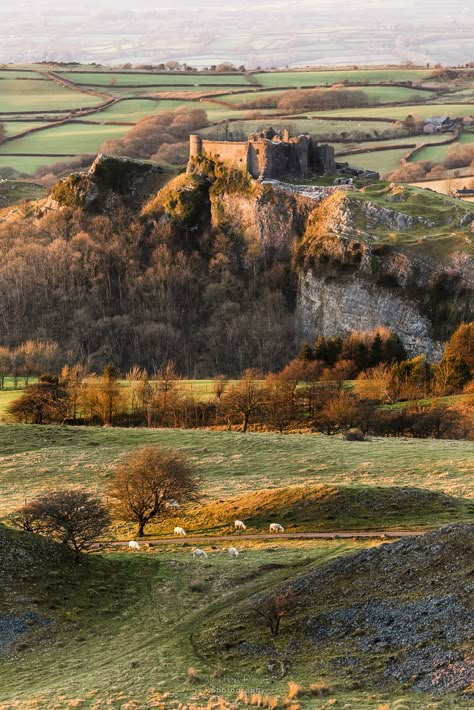 Wales Scenery, Welsh Village, Carmarthenshire Wales, Welsh Castles, Welsh Countryside, English Castles, Brecon Beacons, Scottish Castles, Castle Ruins