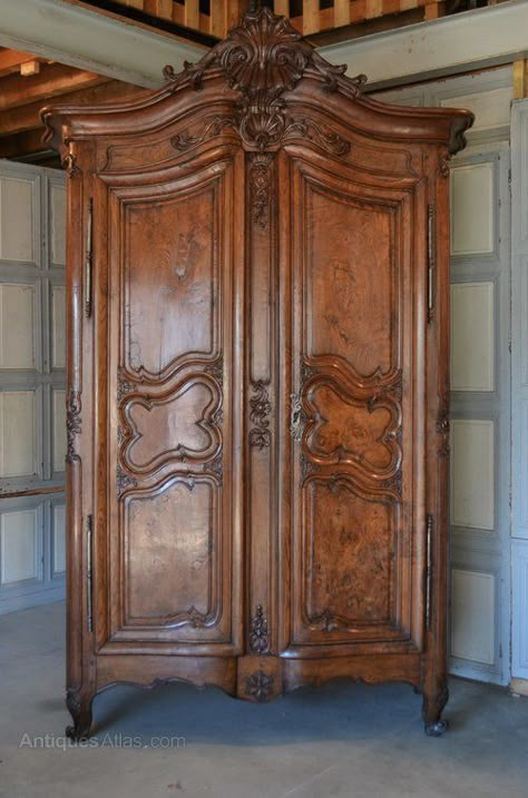 18th Century French Interior, 18th Century Room, Antique Wooden Wardrobe, 18th Century Furniture, Classic Wardrobe Furniture, 18th Century Bedroom, Decorative Wardrobe, Victorian Armoire, Vintage Wooden Furniture