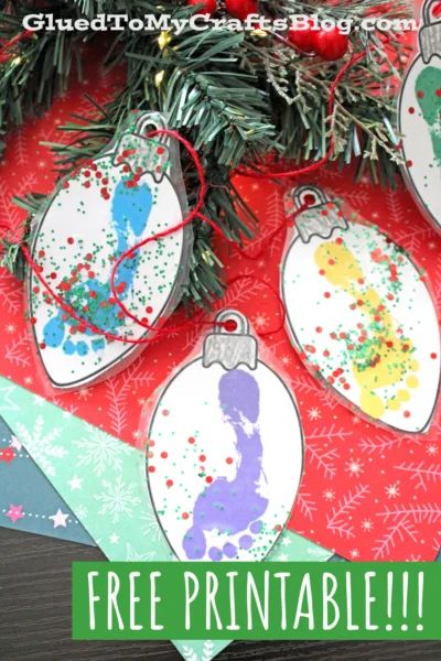 Christmas Infant Ornaments, Footprint Ornaments Christmas, Infant First Christmas Crafts, Christmas Ornaments For Infants To Make, Infant Room Christmas Decorations, Toddler Tree Ornament Craft, Infant Christmas Ornament Craft, Christmas Garland Diy Kids, Baby Footprint Christmas Ornaments