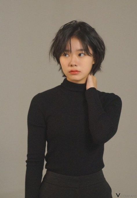 Lee Jaein, 2023 Images, Shot Hair, Short Hair Tomboy, Asian Haircut, Girls Short Haircuts, Very Short Haircuts, Haircut Inspo, Asian Short Hair