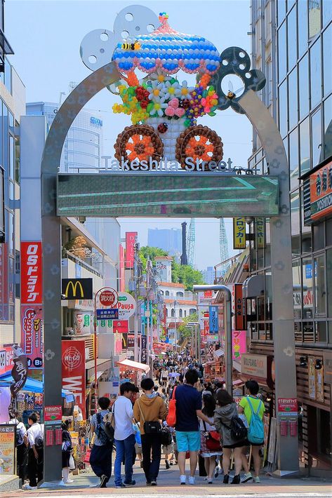 Top 10 places to shop in Tokyo: a neighbourhood guide - Lonely Planet Tokyo Neighborhoods, Takeshita Street, Harajuku Japan, Best Places To Shop, Tokyo Shopping, Harajuku Tokyo, Harajuku Street, Shop Sign Design, Places To Shop