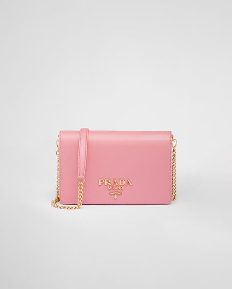 This Saffiano leather mini-bag with shoulder strap has a refined minimalist design. The accessory is decorated with the metal logo. Prada Saffiano Leather Mini Bag, Pink Prada Bag, Saffiano Leather Mini Bag, Prada Mini, Life In Pink, Pink Shoulder Bags, Metal Lettering, Leather Mini Bag, Prada Saffiano