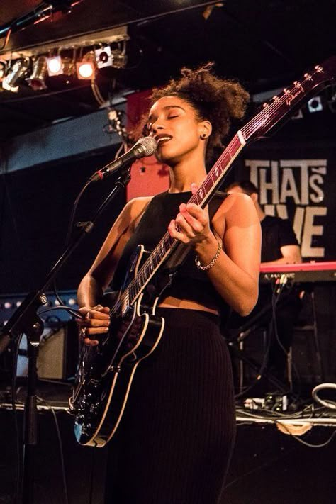 Lianne La Havas, 2024 Vision Board, 2024 Vision, Black Beauty, Guitarist, My Aesthetic, Electric Guitar, Pretty People, Musician