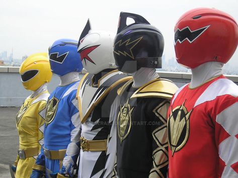 Power Rangers Poster, Power Rangers Dino Thunder, Dino Rangers, White Ranger, Disney Eras, Power Rangers Spd, Dino Thunder, Power Rangers Movie, Yellow Ranger