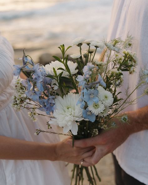 The luckiest & most loved little man already 💙🌊🕊️🩵🐚🐳 S + C chose an intimate gender reveal, with a surprise bouquet of blue flowers. Absolutely over the moon for you two & your sweet new addition to the family — #couplesphotography #couplesphotographer #wedding #elopmentwedding #genderreveal #pregnancyannouncement #baby #babyboy #genderrevealparty Gender Reveal Picture Ideas Photography, Flower Bouquet Gender Reveal, Gender Reveal Bouquet Flowers, Gender Reveal Flower Bouquet, Gender Reveal Bouquet, Gender Reveal With Flowers, Intimate Gender Reveal Photoshoot, Flower Gender Reveal Photoshoot, Gender Reveal Intimate