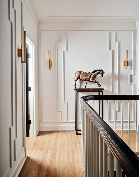 Hallway Panelling Ideas, Modern Traditional Farmhouse, Stained Wood Trim, Entry Way Hallway, Hallway Panelling, Kelly Wearstler Interiors, Parisian Modern, Panelling Ideas, Panelled Walls