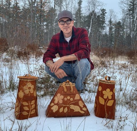 Birchbark Crafts, Birch Basket, Ojibwe Art, Bark Baskets, Birch Art, Birch Bark Baskets, Beaded Pouch, Secret Forest, Herbs Plants