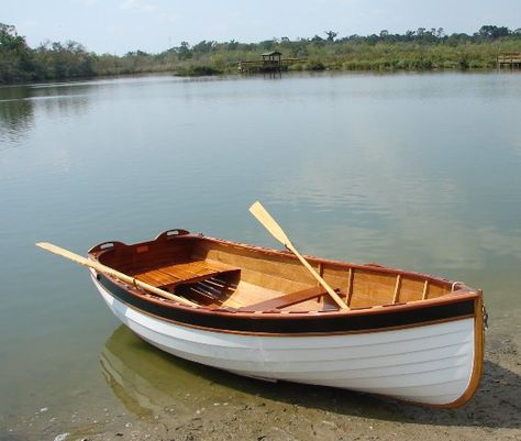 Puffin Tender - rowing configuration Wooden Row Boat, Model Boat Plans, Wood Boat Plans, Row Row Row Your Boat, Make A Boat, Row Row Your Boat, Wooden Boat Building, Rowing Boat, Build Your Own Boat