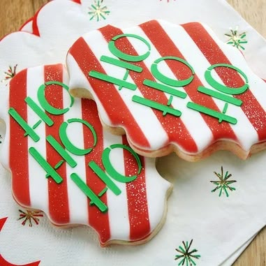 Decorated Cookies Ideas, Christmas Icing, Sugar Cookie Christmas, Pyo Cookies, Stencil Background, Cookie Countess, Background Stencil, Christmas Cookie Decorating, Cookie Decorating Supplies