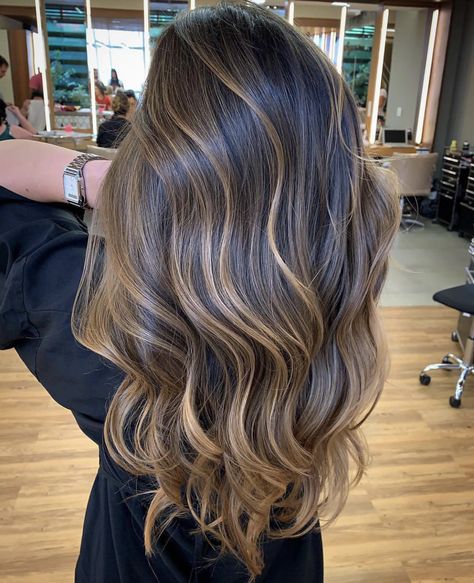 Partial Balayage Vs Full Balayage, Balayage Hair Ideas, Long And Short Hair, Brunette Balayage, Caramel Hair, Hair Color Light Brown, Red Highlights, Brown Hair Balayage, Balayage Hair Blonde