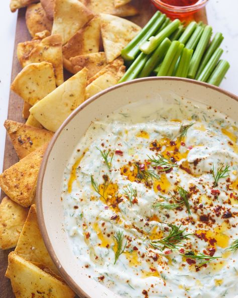 Pesto Yogurt Dip, Spicy Yogurt Dip, Easy Yogurt Dip, Spicy Greek Yogurt Dip, Green Yogurt Dip, Greek Yogurt Dips For Veggies, Greek Yogurt Dip For Chips, Yogurt Recipes Savory, Veggie Dip Greek Yogurt