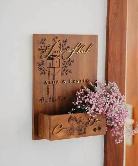 Name Plate Wall Design, Name Plate Design House Modern, Nameplates Design Ideas For Home, House Name Plate Design, Main Door Decor, Wooden Nameplate, Wooden Name Plates, Name Plates For Home, Name Plate Design