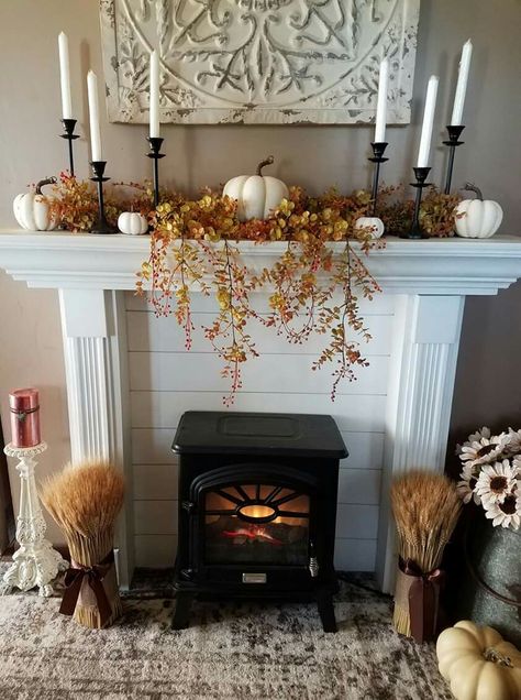 Fall Mantels, Farmhouse Fireplace Decor, Fall Fireplace Decor, Fall Mantle Decor, Fall Fireplace, Fireplace Mantle Decor, Fall Mantle, Easy Fall Decor, Fall Living Room