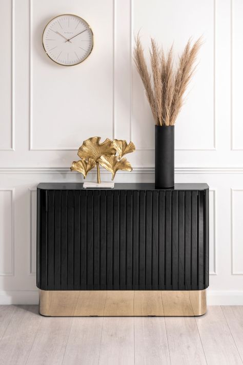 Hidden Radiator Ideas, Radiator Wall Ideas, Radiator Cover Console Table, Contemporary Hallway Ideas, Radiator Cover Ideas Living Room, Hidden Radiator, Radiator Cover Decor, Radiator Console, Black Radiator Cover