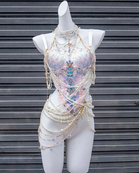 Mermaid Princess Pearl Beaded Irredecent Bodice Set . . . #threefleas #threefleashalloween #bodice #halloweencostume #fypage #mermaidart Juvia Outfits, Mermaid Clothes, Mermaid Top, Halloween Party Costume, Mermaid Halloween, Edc Outfits, Magical Jewelry, Prom Dress Inspiration, Mermaid Princess