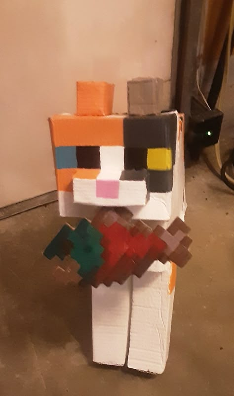 Minecraft Paper Crafts, Minecraft Diy Crafts, Homecoming Proposal Ideas For Guys, Diy Minecraft, Tanah Liat, Fun Crafts To Do, Minecraft Crafts, Cardboard Art, Fun Easy Crafts