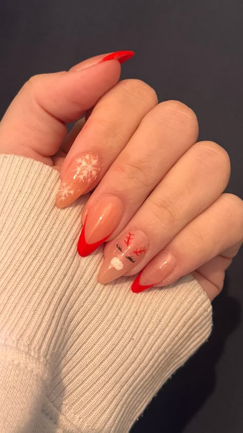 French Nail Christmas, Holiday Nail Designs Winter French Tips, Simple Almond Christmas Nails, Christmas Nails Rain Deer, Reindeer Nails Designs, Holiday Nail Designs Winter, Diy Christmas Nail Designs, Korean Jelly Nails, Reindeer Nails