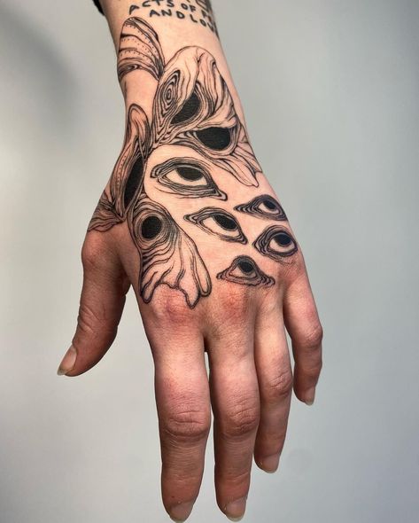 Oracle matter flesh fresco hand adornment 👁 Done @auraninetyfour We will be Going through booking requests for September - November… | Instagram Eyeball Tattoos, Hand Eye Tattoo, Hand Tattoo Ideas, Wild Tattoo, London Tattoo, Spine Tattoos For Women, Dope Tattoos For Women, Butterfly Tattoo Designs, Back Tattoo Women