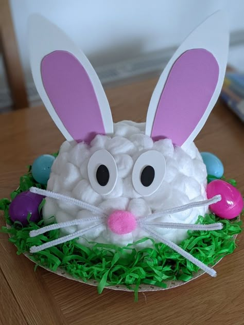 Easter Hat Designs, Easter Bonnet Ideas For Toddlers, Toddler Easter Bonnet Ideas, Diy Easter Hats For Kids, Easter Hats For Kids, Crazy Easter Hats, Diy Easter Hat, Easter Bonnets Ideas, Easter Hats For Boys Diy