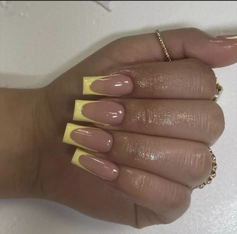 Yellow Prom Nails, New Years Nails Acrylic, Fall Color Nails, Yellow Acrylic Nails, Bright Acrylic Nails, Acrylic Nails Yellow, Nails Acrylic Black, Yellow Nails Design, New Years Nails