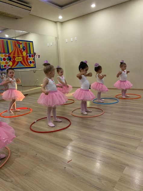 Baby Ballet Class Ideas, Toddler Dance Classes, Dance Teacher Tools, Teaching Ballet, Modern Dans, Childrens Ballet, Dance Studio Decor, Ballerina Kids, Dance Studio Owner