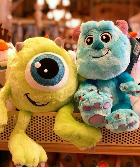 Walt Disney Paris, Disney Stuffed Animals, Disney Souvenirs, Cute Squishies, Disney Plush, Disney Aesthetic, Cute Disney Wallpaper, Cute Stuffed Animals, Monsters Inc