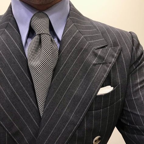 Grey Pin Stripe Suit Men, Light Grey Pinstripe Suit Men, Classic Double-breasted Pinstripe Suit, Classic Pinstripe Suit With Double-breasted Button, Luxury Pinstripe Single-breasted Suits, Stripe Suit, Suit Men, Men Suit, Ootd Men